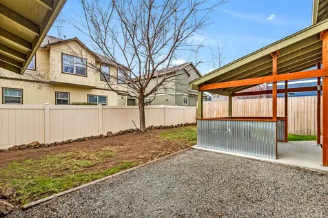 641 SE Glengarry Place Bend OR 97702
