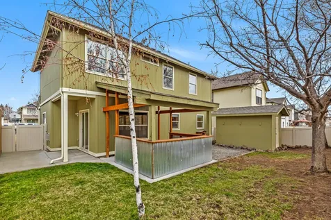 641 SE Glengarry Place Bend OR 97702
