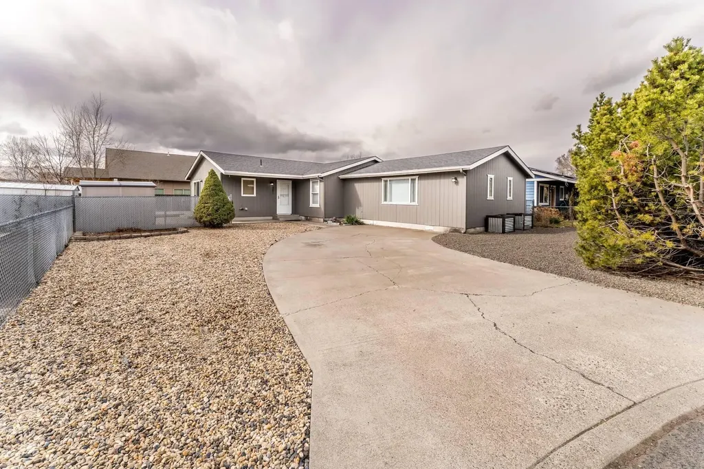 961 S Algonquian Court Prineville OR 97754