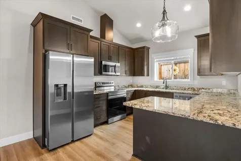 305 Moody Lane Medford OR 97501