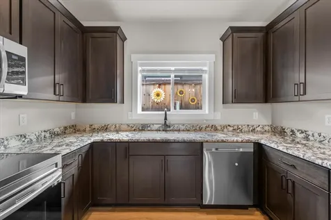 305 Moody Lane Medford OR 97501