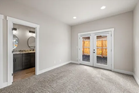 305 Moody Lane Medford OR 97501