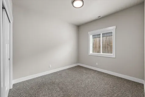 305 Moody Lane Medford OR 97501