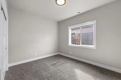 305 Moody Lane Medford OR 97501