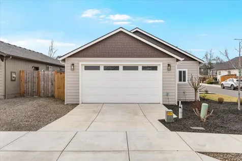 305 Moody Lane Medford OR 97501