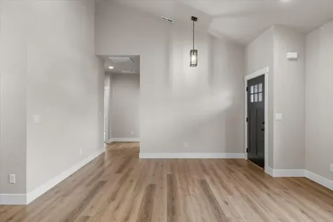 305 Moody Lane Medford OR 97501