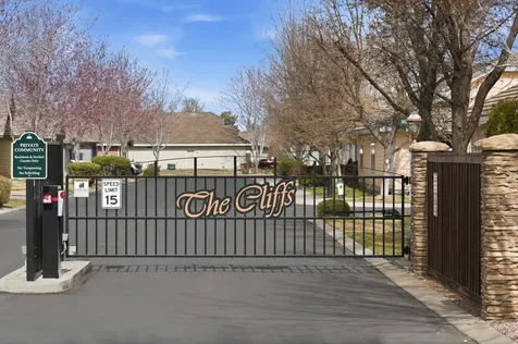 1736 NW Nickernut Place Redmond OR 97756