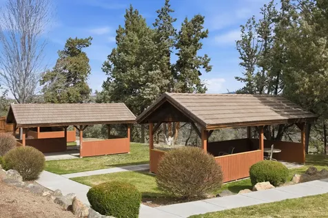 1736 NW Nickernut Place Redmond OR 97756