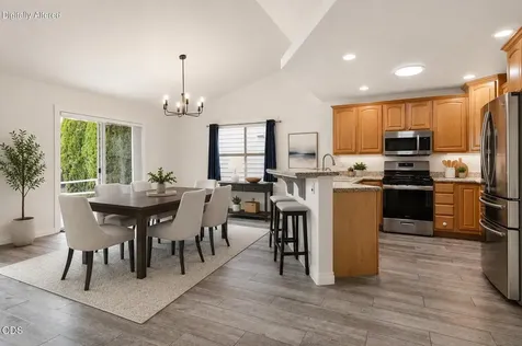 1736 NW Nickernut Place Redmond OR 97756