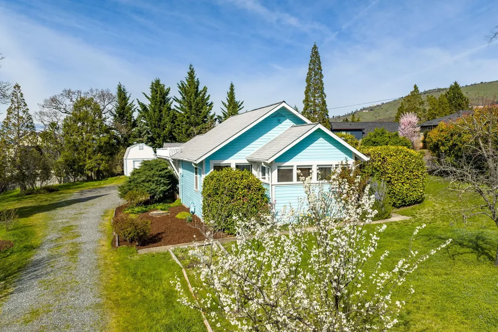 3363 Lone Pine Road Medford OR 97504