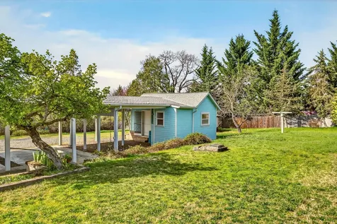 3363 Lone Pine Road Medford OR 97504