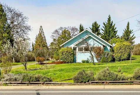 3363 Lone Pine Road Medford OR 97504