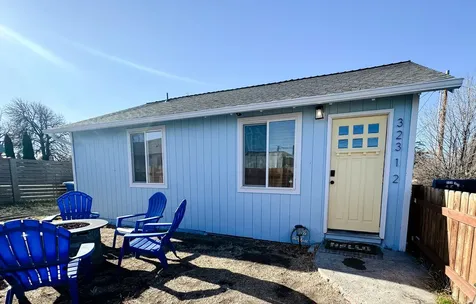 323 NW 6th Street Redmond OR 97756