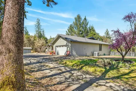 2542 Thomas Terrace Grants Pass OR 97527