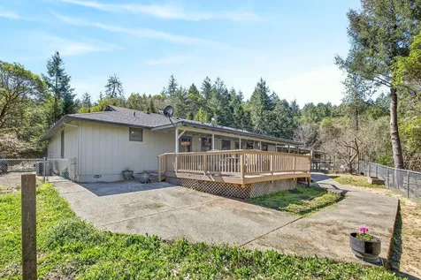 2542 Thomas Terrace Grants Pass OR 97527
