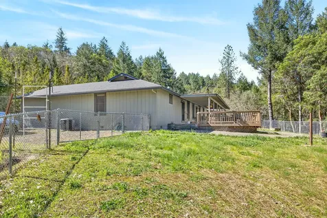 2542 Thomas Terrace Grants Pass OR 97527