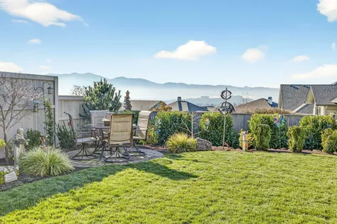 4084 Crystal Springs Drive Medford OR 97504