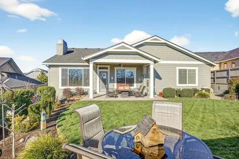 4084 Crystal Springs Drive Medford OR 97504