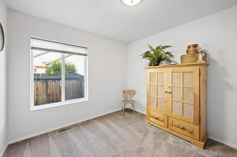 1733 SW 21st Redmond OR 97756