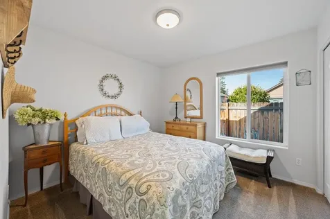 1733 SW 21st Redmond OR 97756