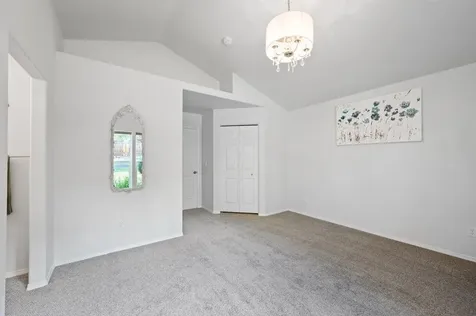 1733 SW 21st Redmond OR 97756