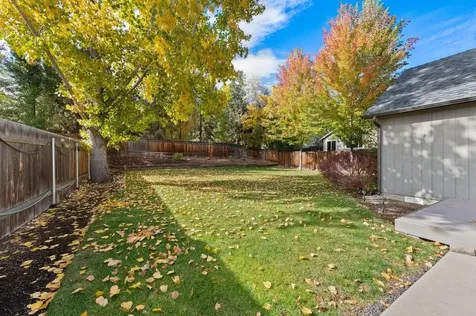 1733 SW 21st Redmond OR 97756