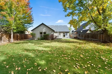 1733 SW 21st Redmond OR 97756
