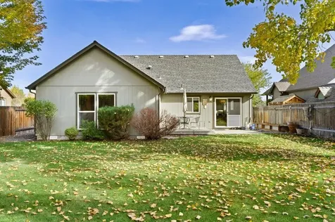 1733 SW 21st Redmond OR 97756