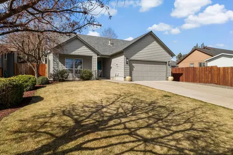 1733 SW 21st Redmond OR 97756
