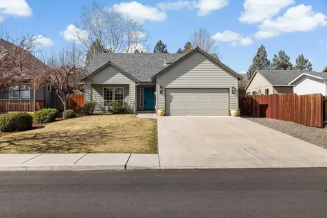 1733 SW 21st Redmond OR 97756