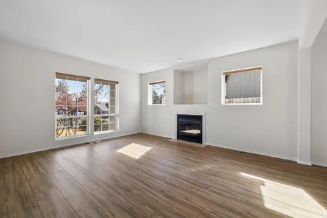 1733 SW 21st Redmond OR 97756