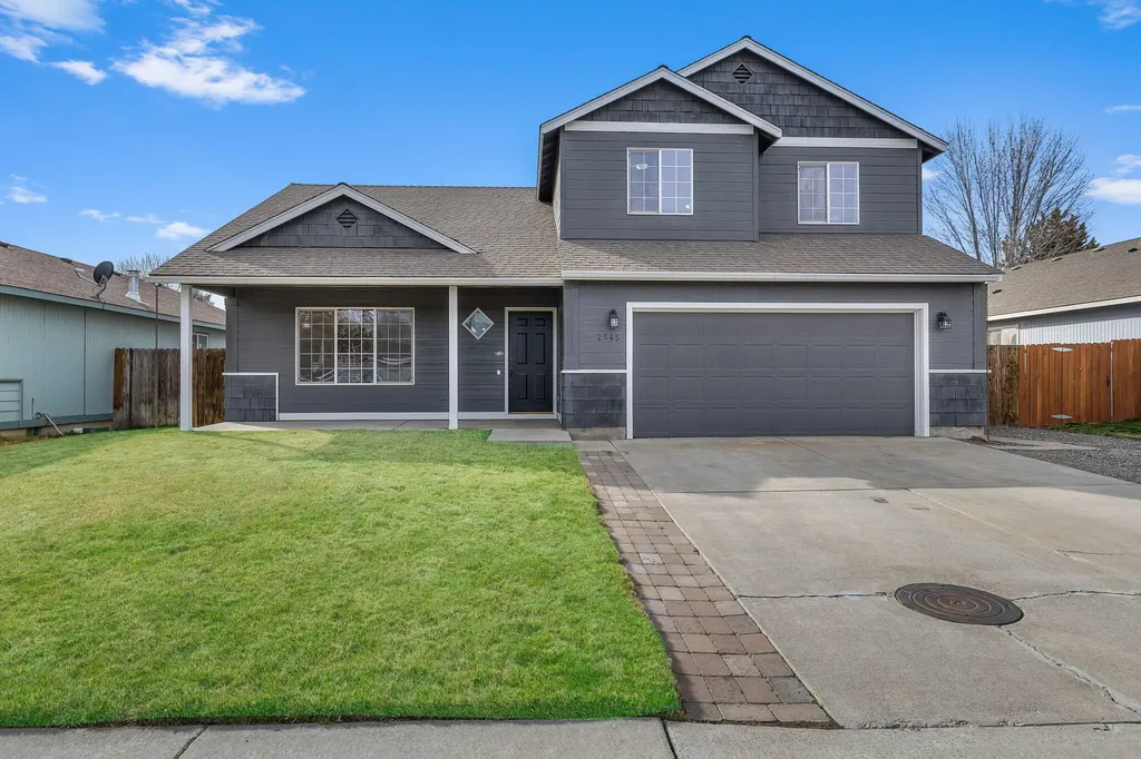 2545 NE 7th Lane Redmond OR 97756