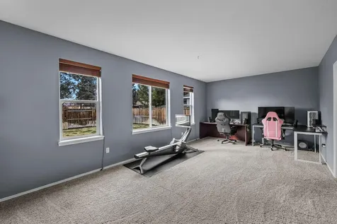 2545 NE 7th Lane Redmond OR 97756