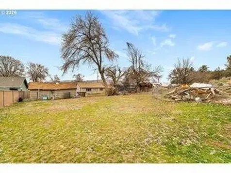 2460 SE Melrose Drive Prineville OR 97754