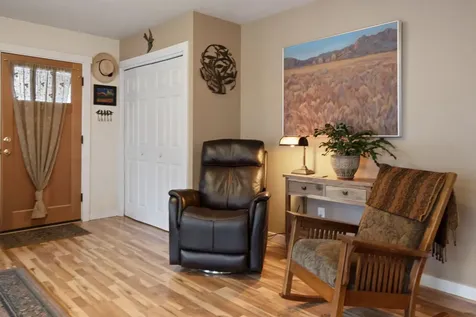 412 N Desert Rose Loop Sisters OR 97759