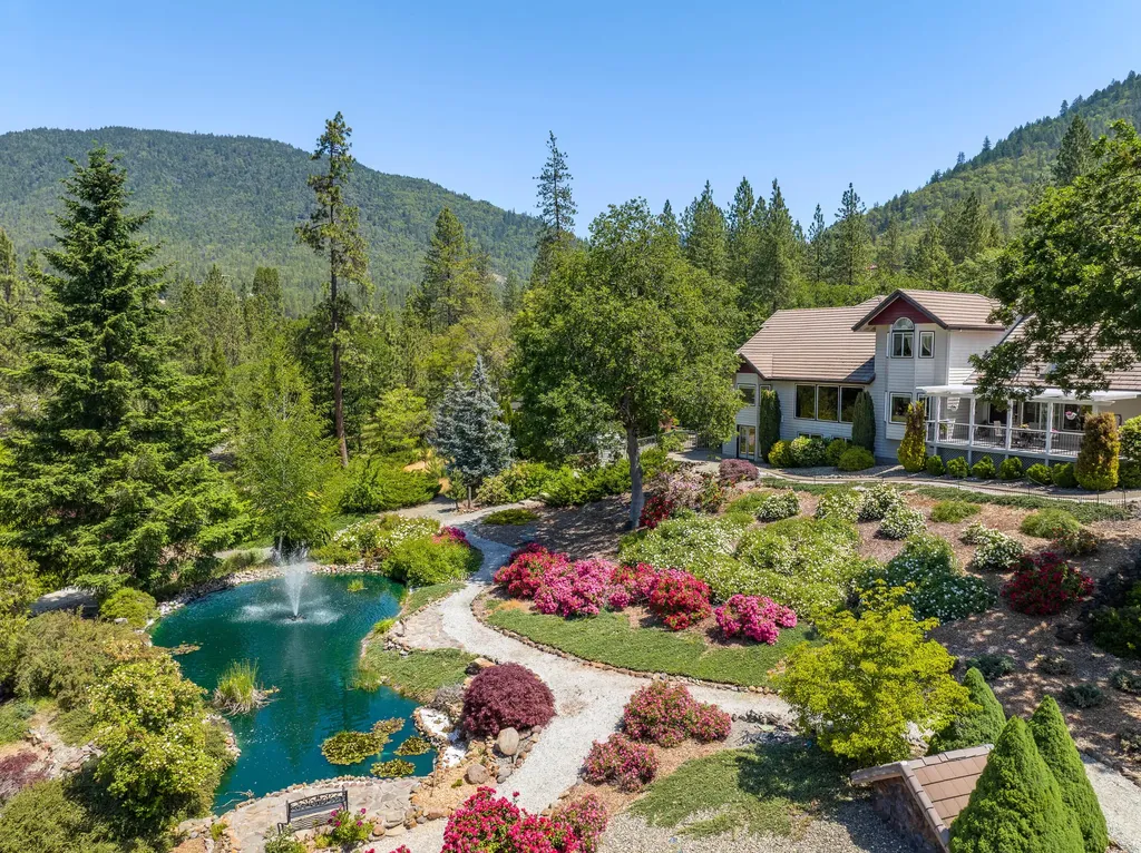 701 Serenity Lane Grants Pass OR 97526