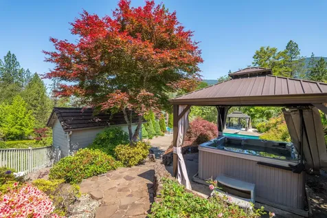 701 Serenity Lane Grants Pass OR 97526