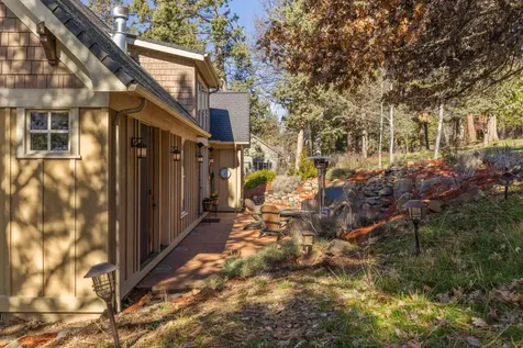 11017 Siskin Lane Klamath Falls OR 97601