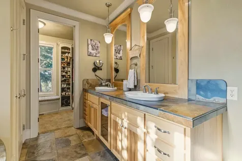 11017 Siskin Lane Klamath Falls OR 97601