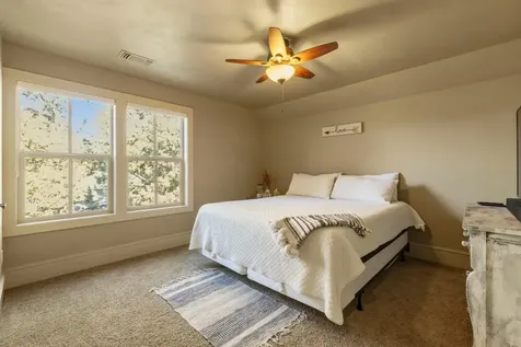 11017 Siskin Lane Klamath Falls OR 97601