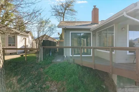 1088 E Park Street Grants Pass OR 97527