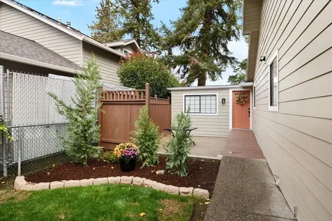 1088 E Park Street Grants Pass OR 97527