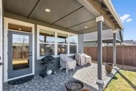 4201 SW 42nd Street Redmond OR 97756