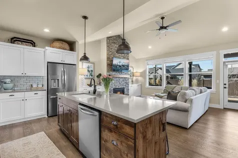 4201 SW 42nd Street Redmond OR 97756