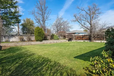 125 Freshwater Drive Phoenix OR 97535