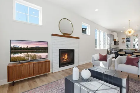 3068 NW Blodgett Way Bend OR 97703