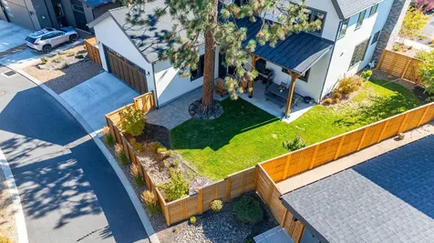 3068 NW Blodgett Way Bend OR 97703