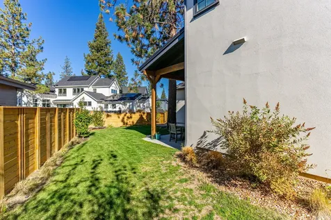 3068 NW Blodgett Way Bend OR 97703
