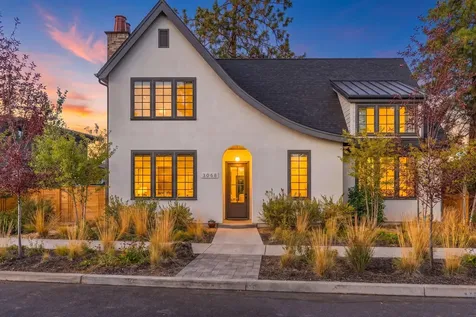 3068 NW Blodgett Way Bend OR 97703