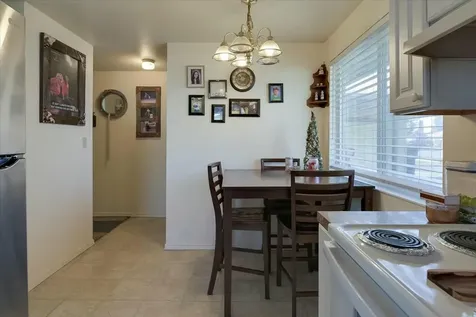 2080 NW 12th Street Redmond OR 97756